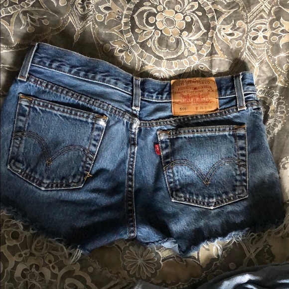 LEVI’S cutoffs bundle - Picture 6 of 8